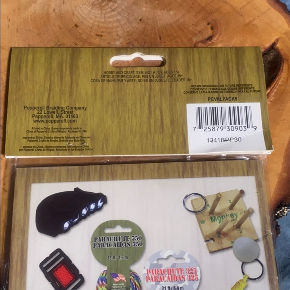 💚 3 for $15 💚 - Parachute Cord Action Pack Kit NWT - Picture 6 of 12